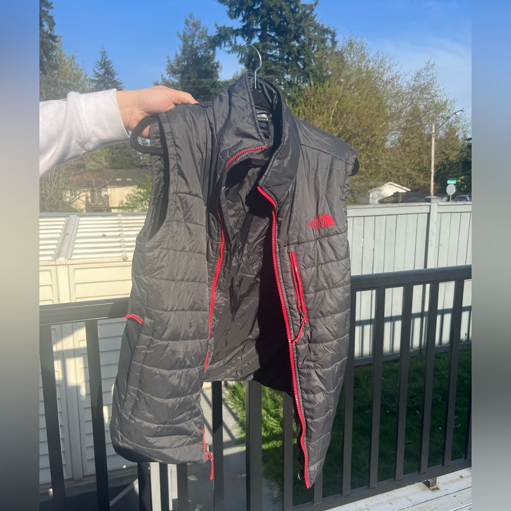 North face vest